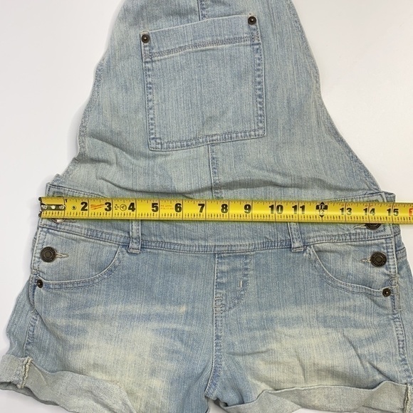 Mossimo Supply Co. Light Wash Shortalls - Picture 9 of 11